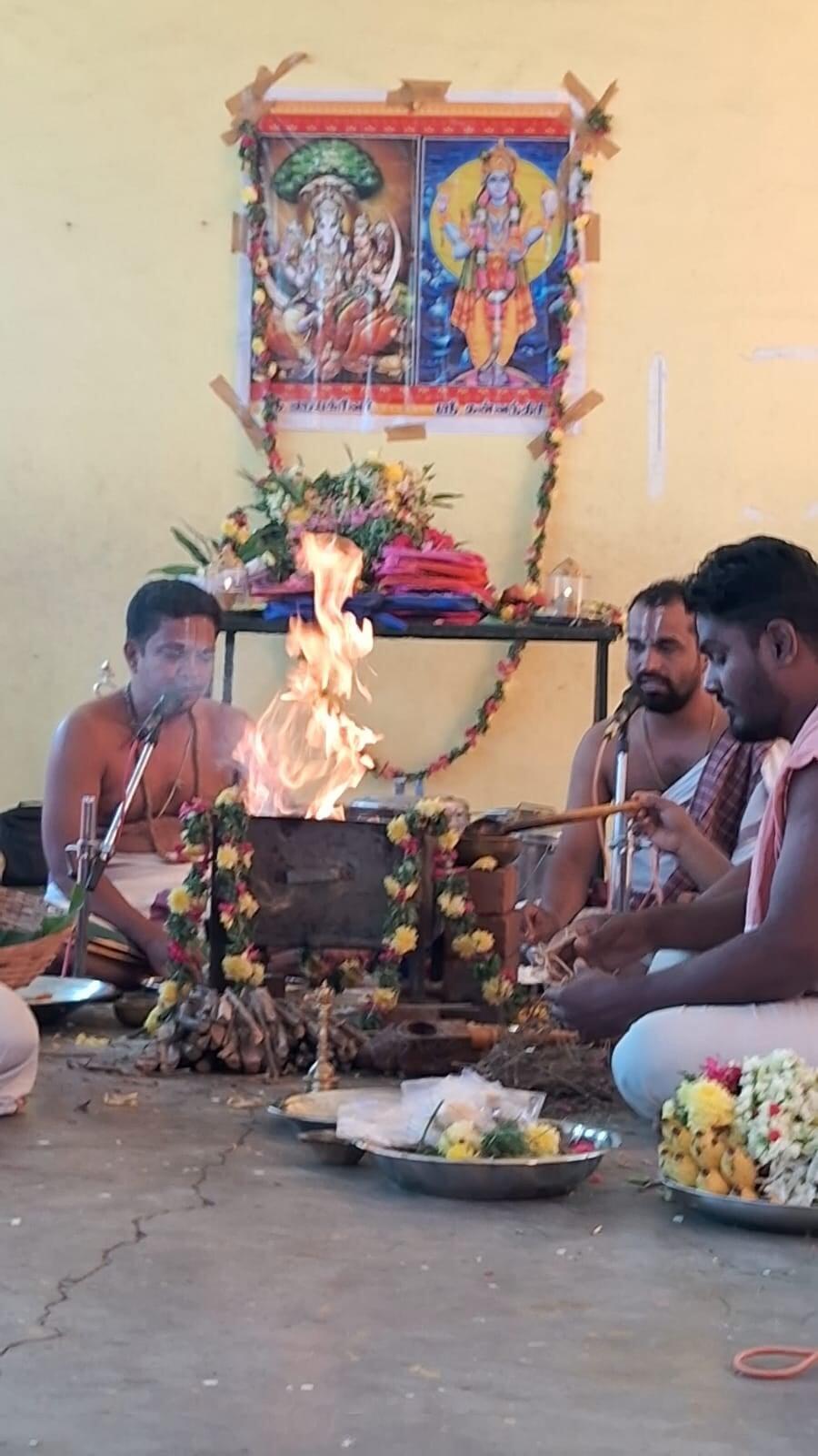  ஸ்ரீ லட்சுமி ஹயக்ரீவர் மற்றும் தன்வந்திரி ஹோமம்  